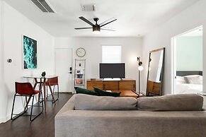 Abode Houston - Montrose Downtown