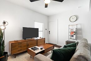 Abode Houston - Montrose Downtown