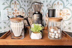 Abode Houston - Montrose Downtown