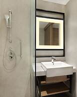 Hilton Garden Inn Jakarta Taman Palem