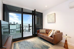 Orange Stay At Melbourne Quarter