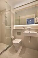 Orange Stay At Melbourne Quarter