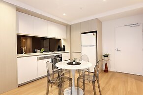 Orange Stay At Melbourne Quarter