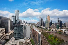 Orange Stay At Melbourne Quarter