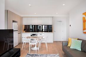 Orange Stay At Melbourne Quarter