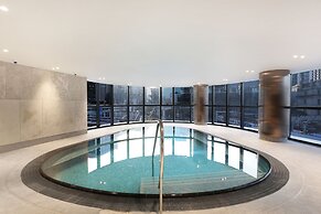 Orange Stay At Melbourne Quarter