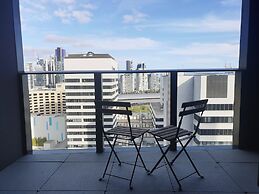 Orange Stay At Melbourne Quarter