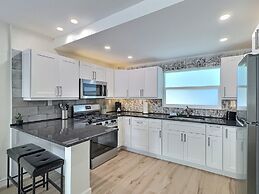 Siesta Heron Suites & Villas