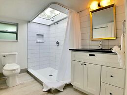 Siesta Heron Suites & Villas