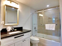 Siesta Heron Suites & Villas