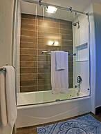 Siesta Heron Suites & Villas