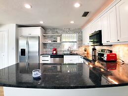 Siesta Heron Suites & Villas