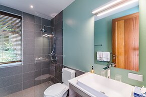 HSH V3 4 Bed Sea View Bang Por