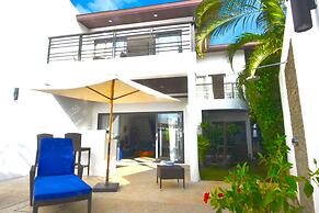 Modern Tropical Villa