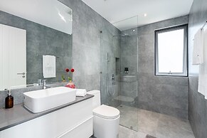 Villa Palm Vista - Luxury, Private Pool Villa
