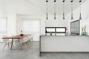 Villa Casa Bella - Luxury, Private Pool Villa