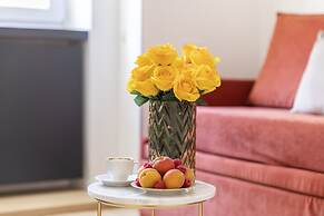 ROMAC - Trinity II with Sauna & Hot Tub