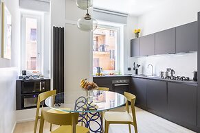 ROMAC - Trinity II with Sauna & Hot Tub