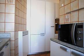 Bnbook - Sesto Calende Train Station