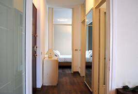 Bnbook - Sesto Calende Train Station