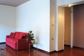 Bnbook - Sesto Calende Train Station