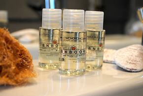 Bnbook - Sesto Calende Train Station