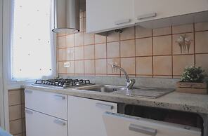 Bnbook - Sesto Calende Train Station