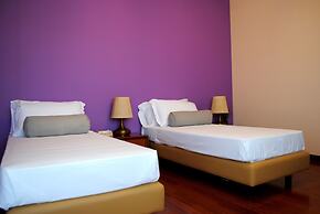 Bnbook - Sesto Calende Train Station