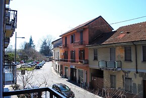 Bnbook - Sesto Calende Train Station