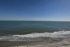 1004 Waters Edge Resort 1 Bedroom Condo by RedAwning