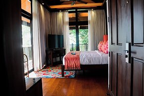 Lihim Resorts