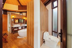 Lihim Resorts