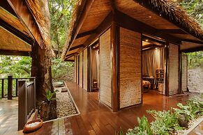 Lihim Resorts