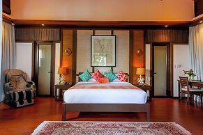Lihim Resorts