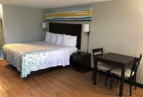 HomeTowne Studios By Red Roof Augusta