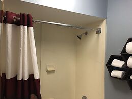 HomeTowne Studios By Red Roof Augusta