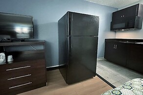 HomeTowne Studios By Red Roof Augusta