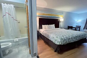 HomeTowne Studios By Red Roof Augusta