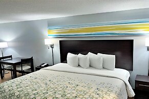 HomeTowne Studios By Red Roof Augusta