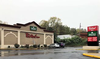 HomeTowne Studios by Red Roof Bordentown - McGuire AFB