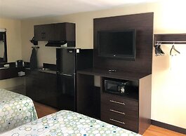 HomeTowne Studios by Red Roof Bordentown - McGuire AFB