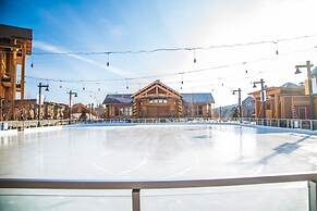 1230 Studio at The Lodge at Spruce Peak