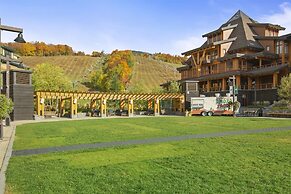 1228 Studio at The Lodge at Spruce Peak