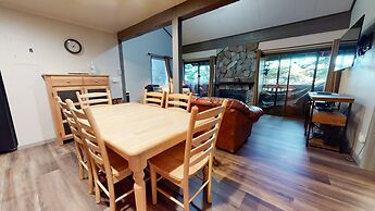 Hidden Valley 40 Walk to the Village, Quiet Forest Setting, Great Comp