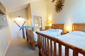 Hidden Valley 40 Walk to the Village, Quiet Forest Setting, Great Comp