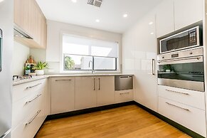 Sandcastle, 26a Winsor Street