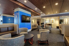 Holiday Inn Express & Suites Onalaska La Crosse Area by IHG