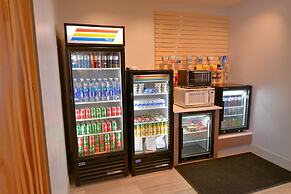 Holiday Inn Express & Suites Onalaska La Crosse Area by IHG