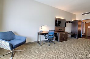Holiday Inn Express & Suites Onalaska La Crosse Area by IHG