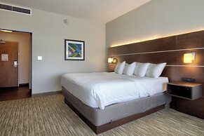 Holiday Inn Express & Suites Onalaska La Crosse Area by IHG